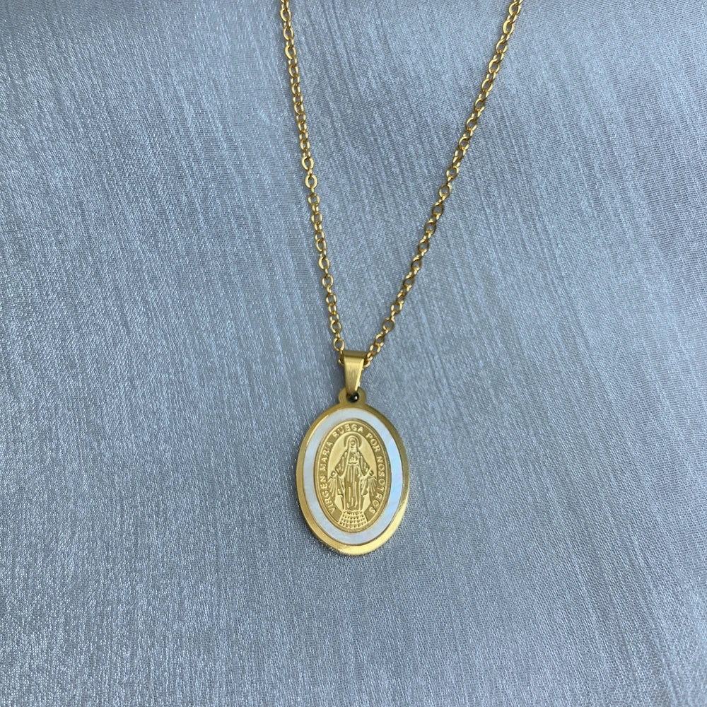 Stainless Steel Gold-Plated Virgin Mary Oval Pendant Necklace – Elegant Religious Jewelry for Women